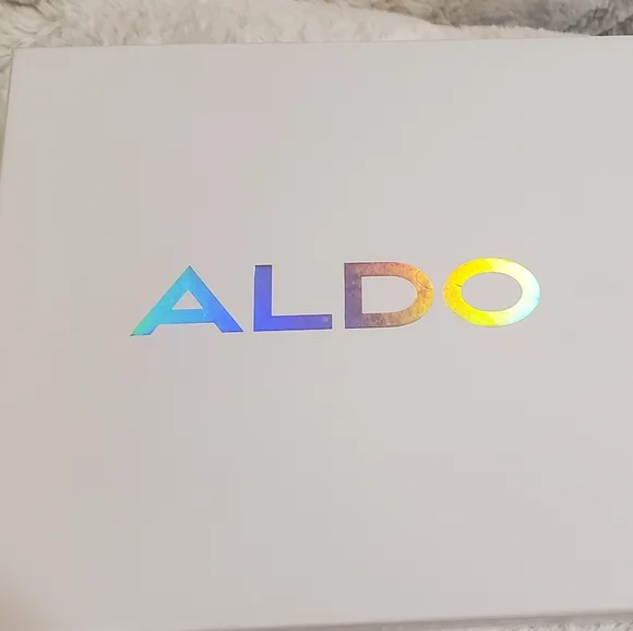 ALDO Shimmering Metallic Clutch in Rose Gold New In The Box With Shoulder Strap. - Picture 2 of 6